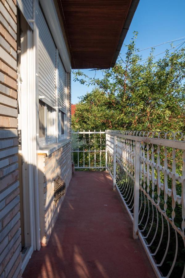 Pavai Apartman Hajduszoboszlo Exterior photo