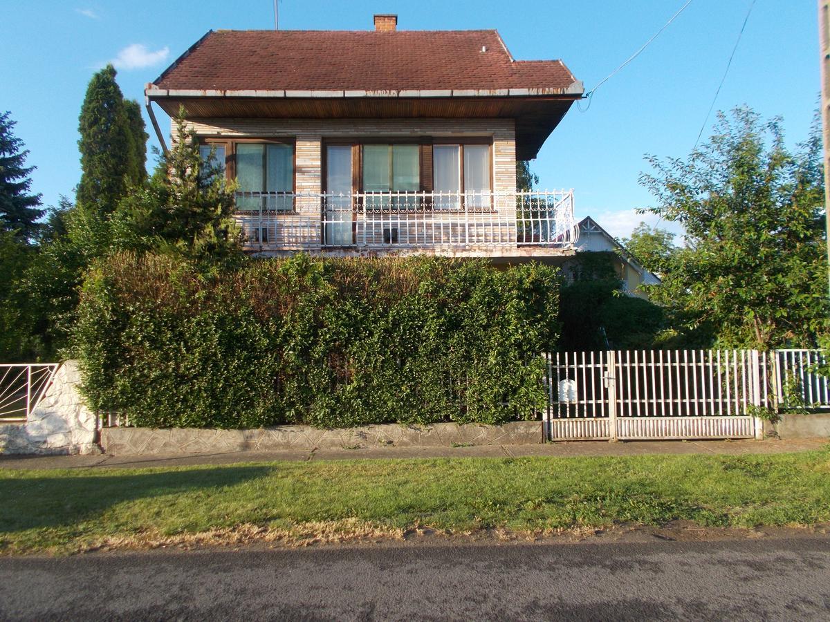 Pavai Apartman Hajduszoboszlo Exterior photo